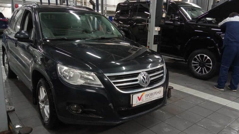 Volkswagen Tiguan, 2011 - вид 1