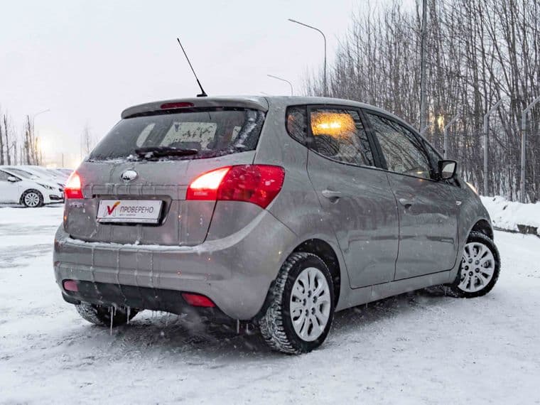 KIA Venga 2014 года, 165 000 км - вид 2