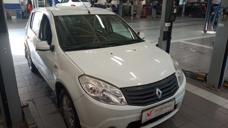 Renault Sandero 2013 года, 179 656 км - вид 2
