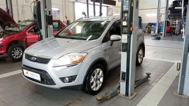 Ford Kuga 2011 года, 243 199 км - вид 1
