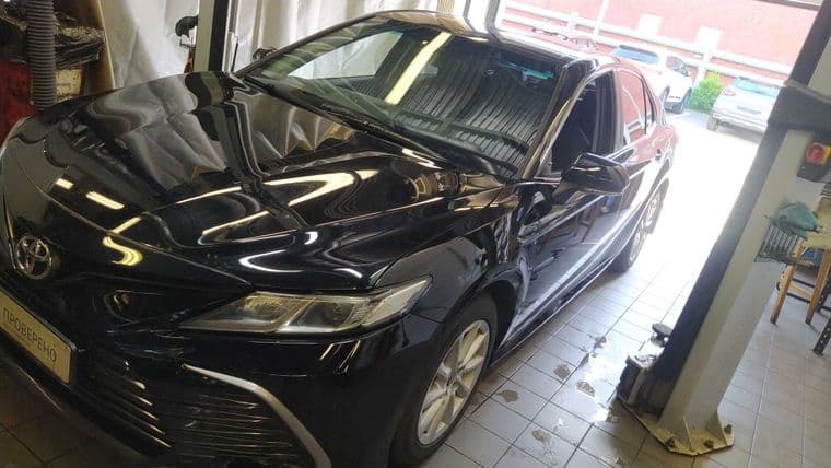 Toyota Camry 2021 года, 245 390 км - вид 1