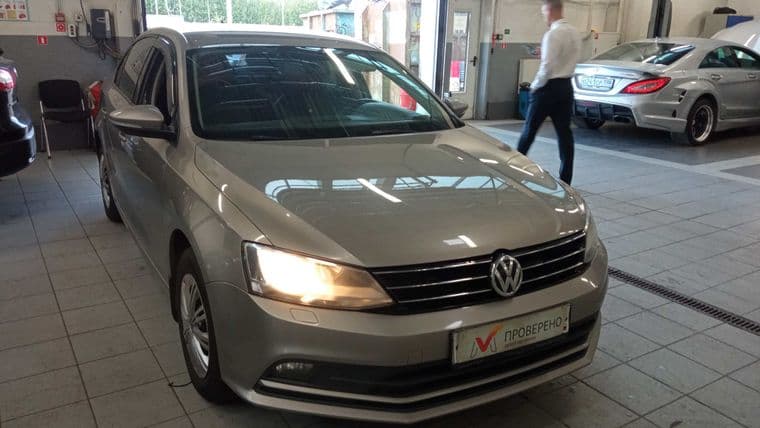 Volkswagen Jetta 2017 года, 269 788 км - вид 2