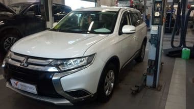 Mitsubishi Outlander 2016 года, 94 492 км - вид 1