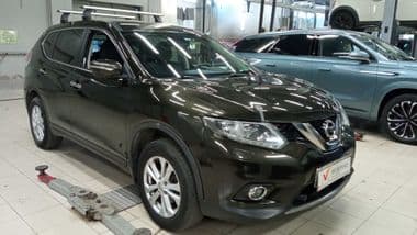 Nissan X-Trail 2015 года, 83 500 км - вид 2