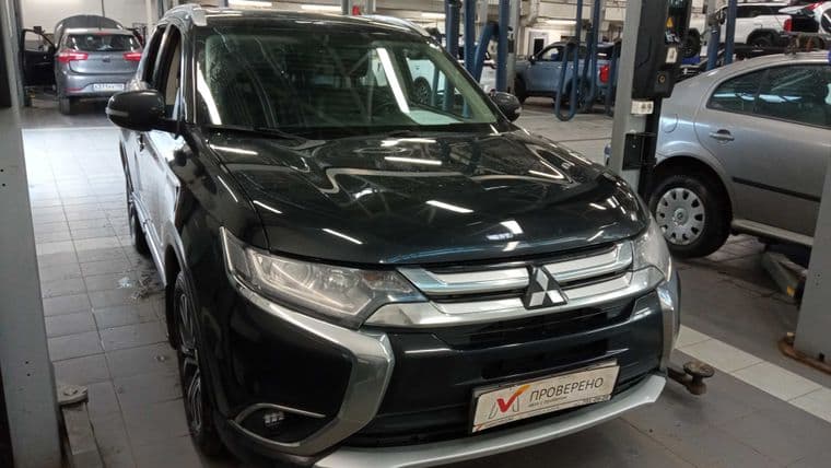 Mitsubishi Outlander, 2018 - вид 1