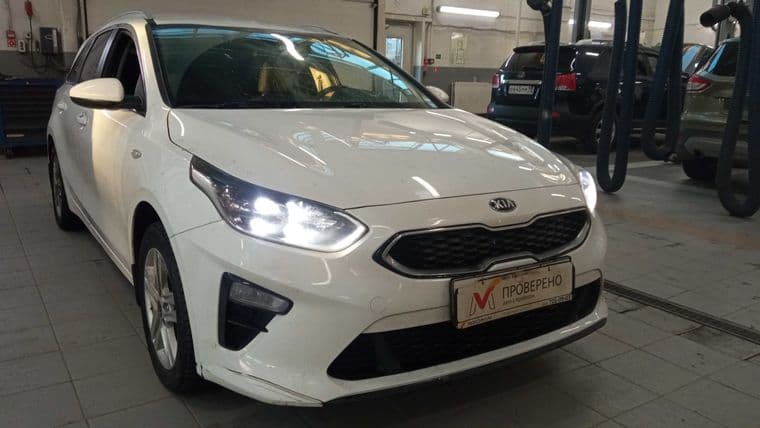 KIA Ceed 2019 года, 128 896 км - вид 2