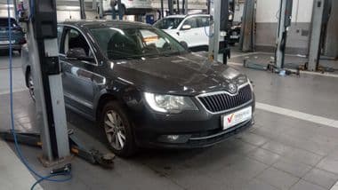 Skoda Superb 2013 года, 170 874 км - вид 2