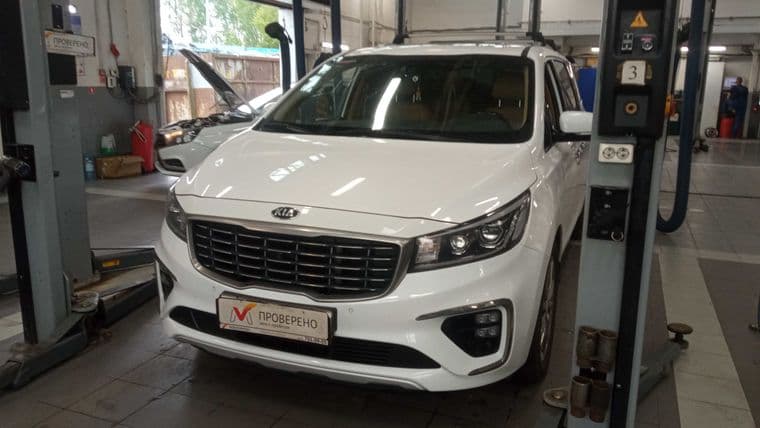 KIA Carnival 2019 года, 78 937 км - вид 1