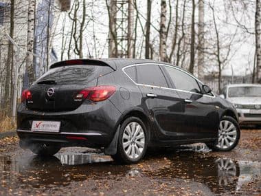 Opel Astra 2012 года, 267 887 км - вид 2