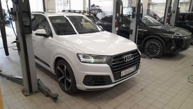 Audi Q7 2016 года, 256 662 км - вид 2