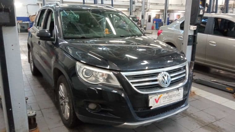Volkswagen Tiguan 2009 года, 79 469 км - вид 2