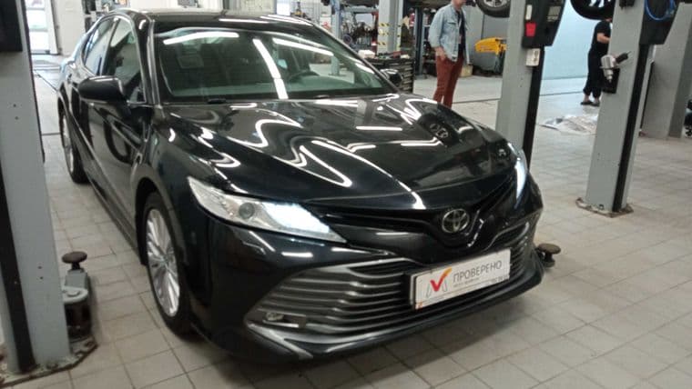 Toyota Camry, 2019 - вид 2