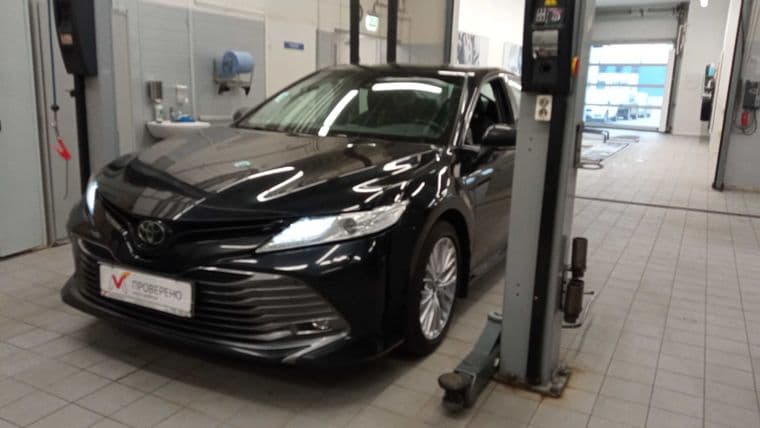 Toyota Camry 2019 года, 94 118 км - вид 1