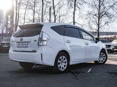 Toyota Prius Alpha 2014 года, 281 569 км - вид 2