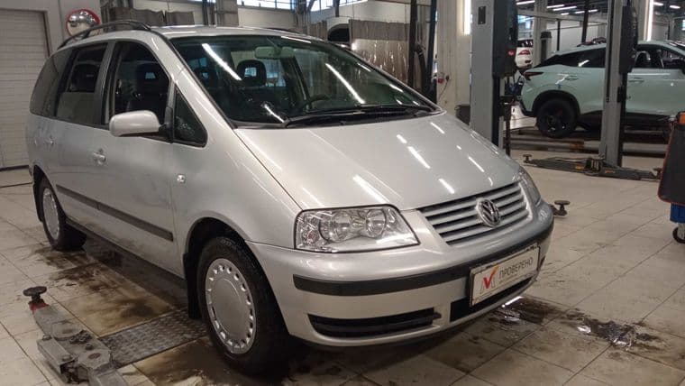 Volkswagen Sharan 2003 года, 290 000 км - вид 2
