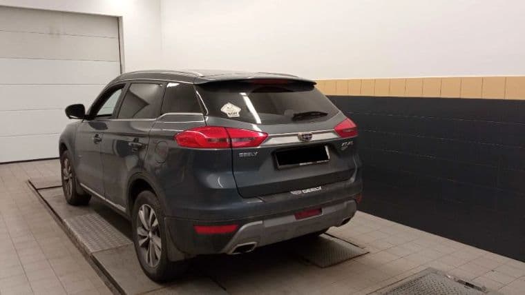 Geely Atlas, 2021 - вид 3