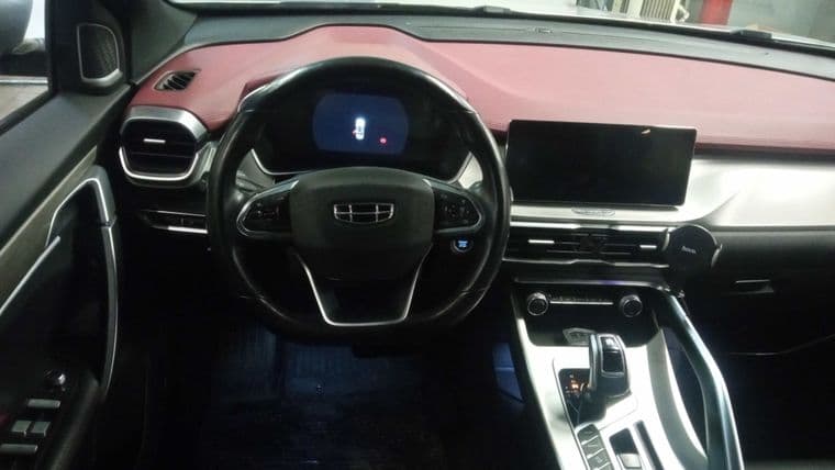 Geely Coolray, 2021 - вид 4