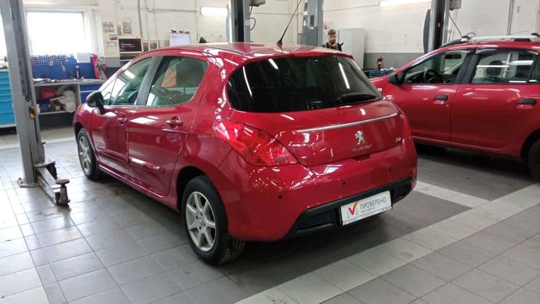 Peugeot 308, 2011 - вид 3