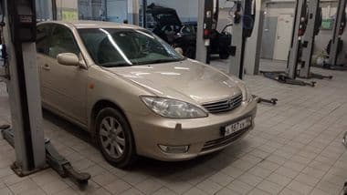 Toyota Camry 2004 года, 333 149 км - вид 2