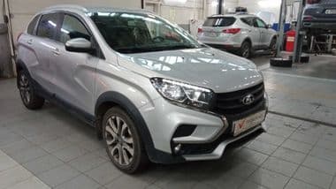 ВАЗ (LADA) XRAY Cross 2020 года, 76 512 км - вид 2