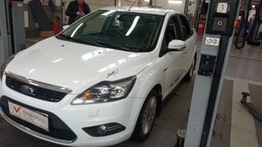 Ford Focus 2011 года, 192 000 км - вид 1
