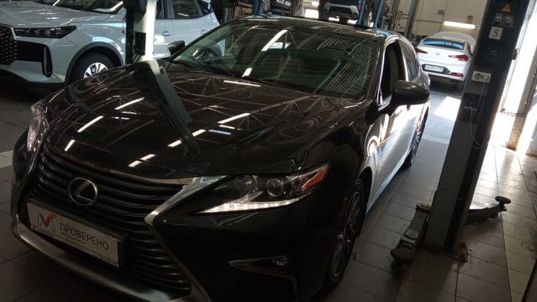 Lexus ES 2017 года, 100 037 км - вид 1