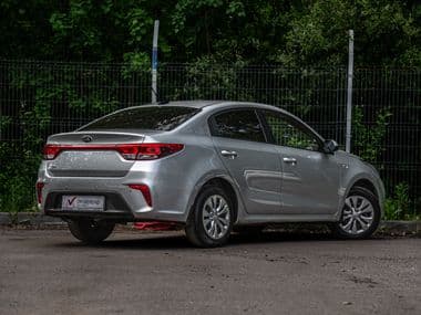 KIA Rio 2017 года, 120 654 км - вид 2