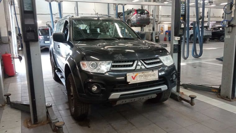 Mitsubishi Pajero Sport 2014 года, 107 839 км - вид 2