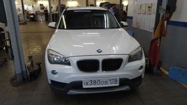 BMW X1 2012 года, 311 000 км - вид 2