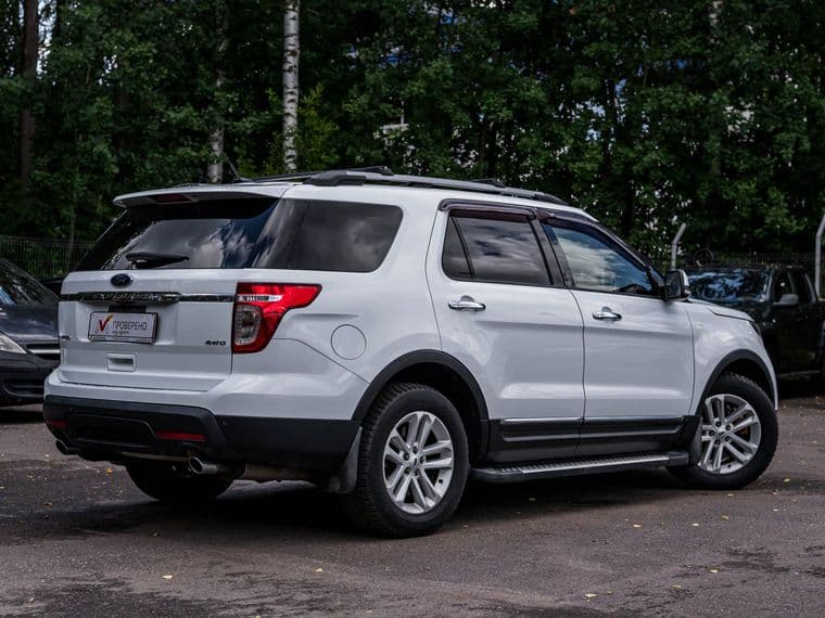 Ford Explorer 2013 года, 193 764 км - вид 2