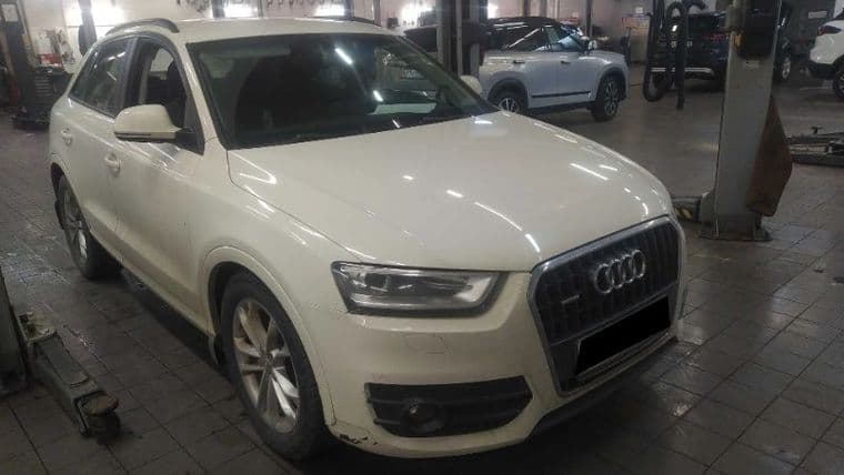 Audi Q3 2012 года, 158 798 км - вид 2