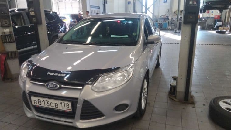 Ford Focus 2012 года, 238 058 км - вид 1