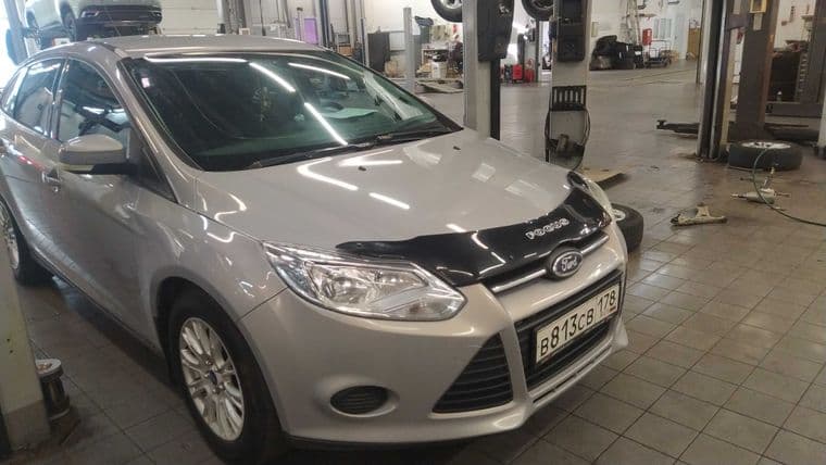 Ford Focus 2012 года, 238 058 км - вид 2