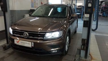 Volkswagen Tiguan 2020 года, 72 130 км - вид 1