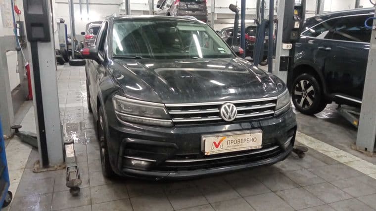 Volkswagen Tiguan, 2018 - вид 1