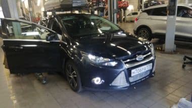 Ford Focus 2012 года, 114 807 км - вид 2