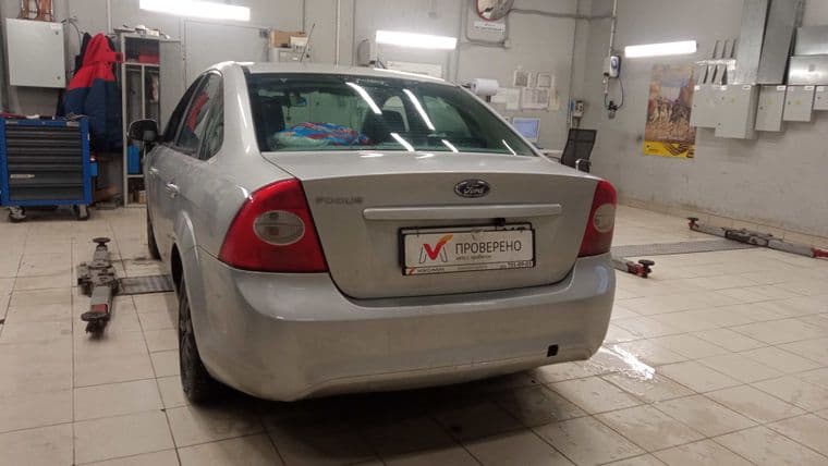 Ford Focus, 2010 - вид 3