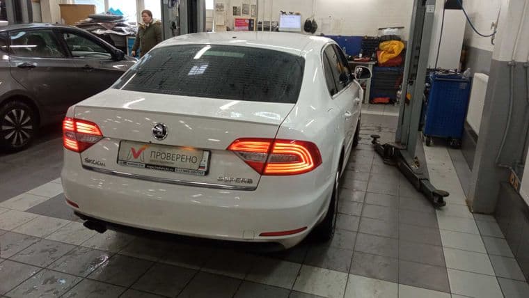 Skoda Superb, 2014 - вид 2