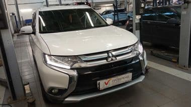 Mitsubishi Outlander 2018 года, 247 564 км - вид 2