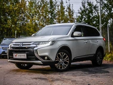 Mitsubishi Outlander 2018 года, 247 564 км - вид 1