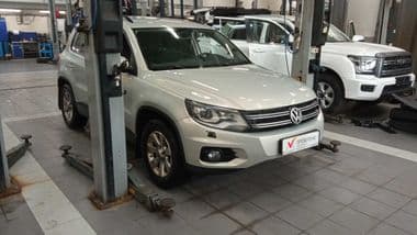 Volkswagen Tiguan 2013 года, 249 226 км - вид 2