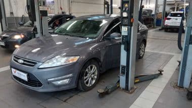 Ford Mondeo 2012 года, 195 562 км - вид 1