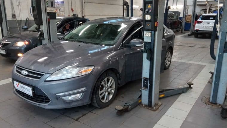 Ford Mondeo 2012 года, 195 562 км - вид 1