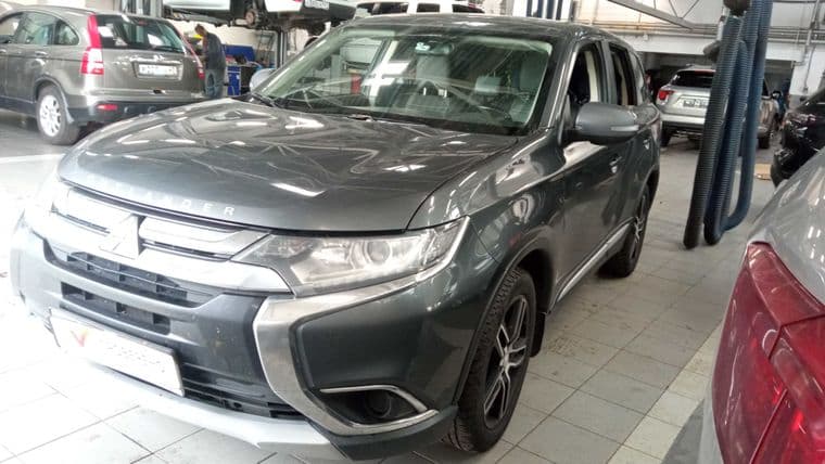 Mitsubishi Outlander 2017 года, 273 467 км - вид 1