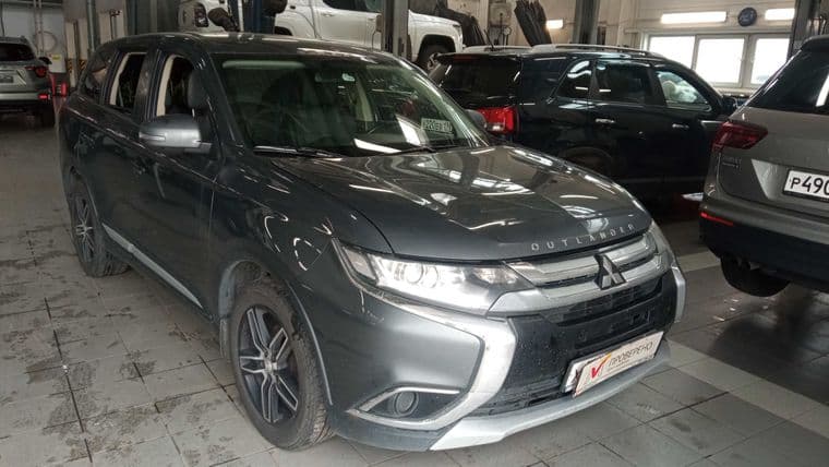 Mitsubishi Outlander 2017 года, 273 467 км - вид 2