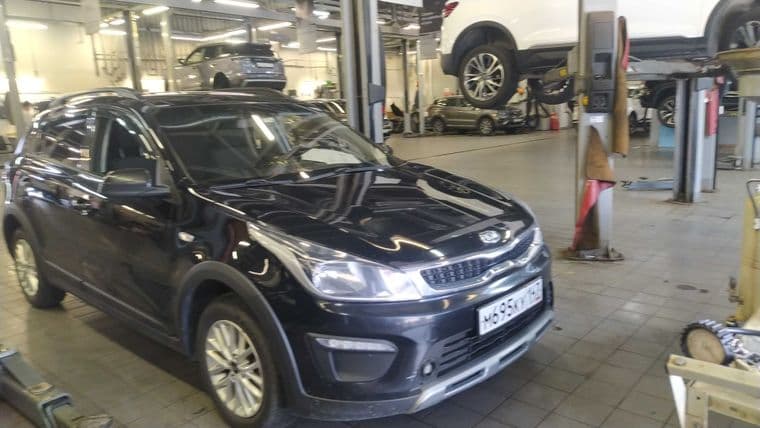 KIA Rio X-Line 2019 года, 136 520 км - вид 2