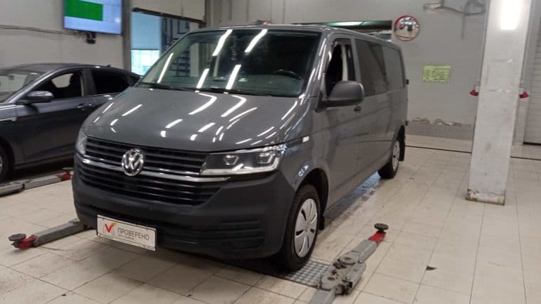 Volkswagen Transporter 2021 года, 101 782 км - вид 1