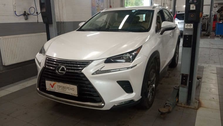 Lexus NX, 2017