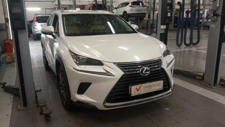 Lexus NX 2017 года, 41 569 км - вид 2