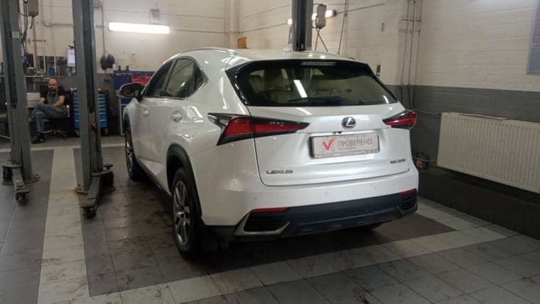 Lexus NX, 2017 - вид 3